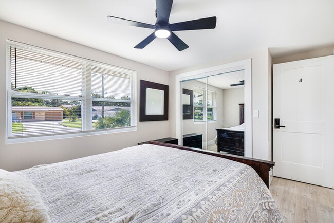 Building Photo - Englewood Padsplit Co-living Affordable Ho...
