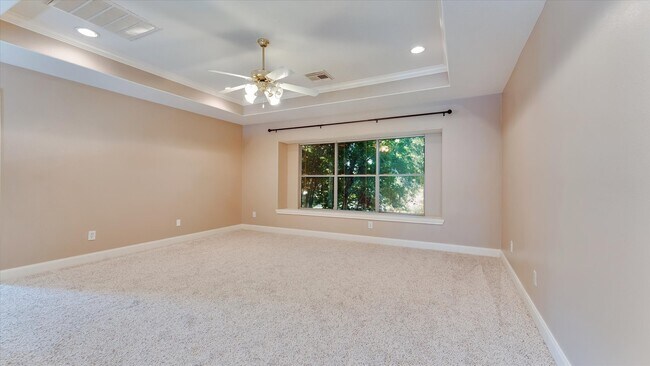 Building Photo - 15603 Twisting Springs Dr