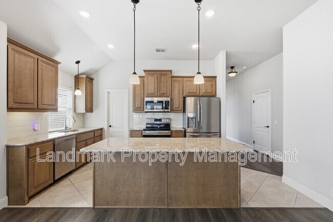 Building Photo - 310 Marigold Ct