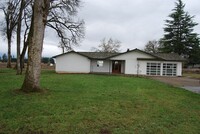 Building Photo - 3 Bedroom 2 Bath Dayton OR