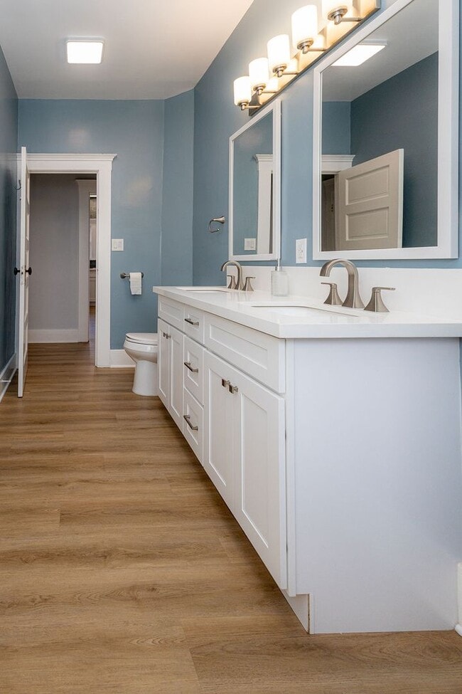 Building Photo - Fully Renovated Craftsman Home, 3-Bedroom,...