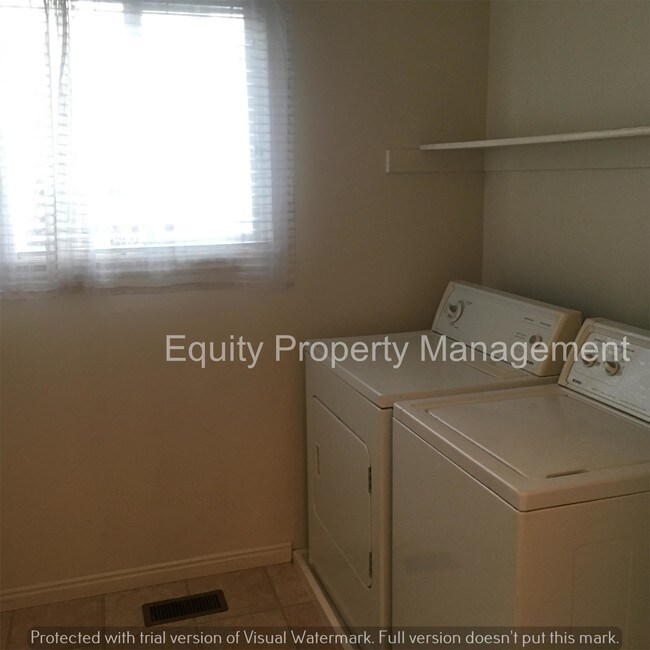 Building Photo - 7034 S 300 E