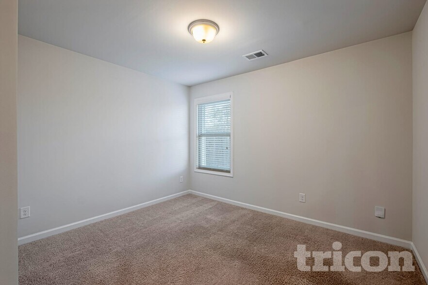 Building Photo - 508 Trickum Hill Dr