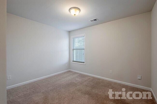 Building Photo - 508 Trickum Hill Dr