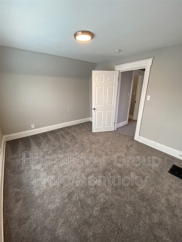 Building Photo - 5228 Section Ave
