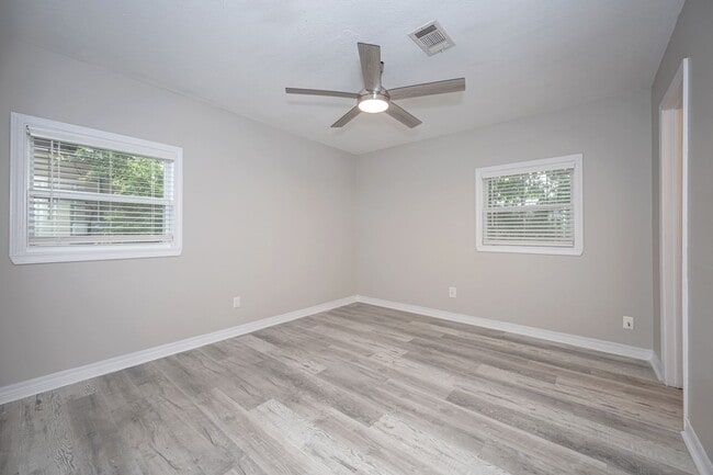 Building Photo - Charming Home in the Heart of Ocean Springs!