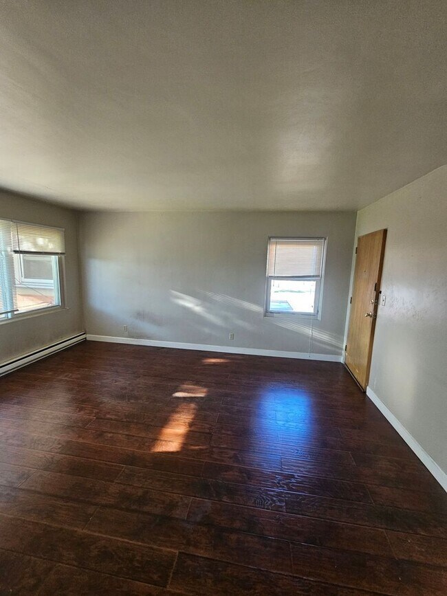 Interior Photo - N87W16564 Appleton Ave.(6 Unit)