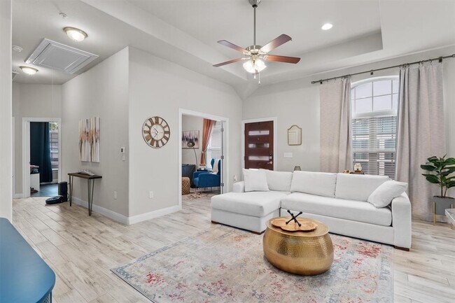 Building Photo - 127 Thelonious Dr