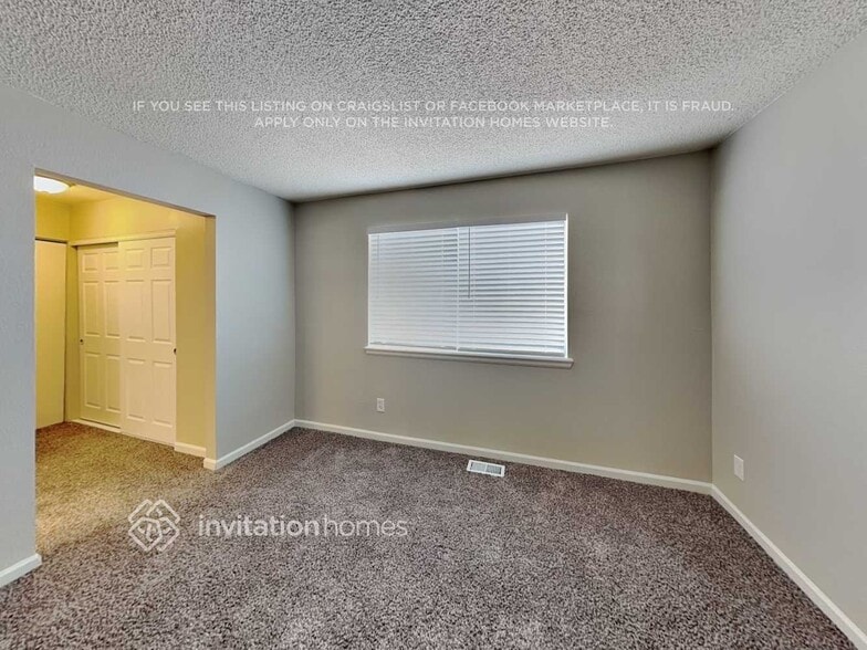 Building Photo - 8474 Tanglewood St