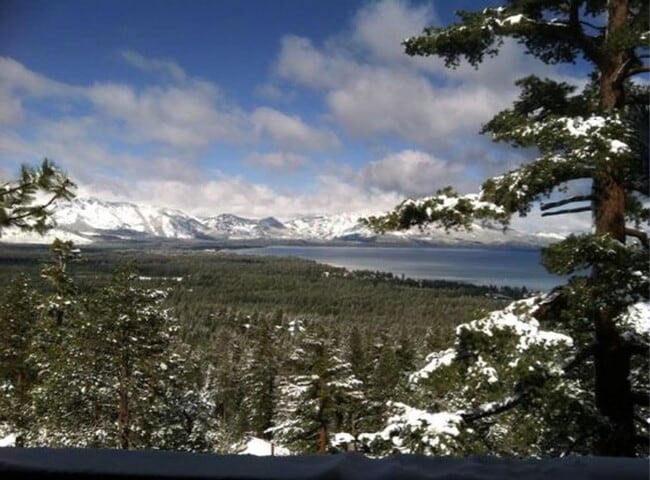 Building Photo - "Million Dollar Views" This home offers br...