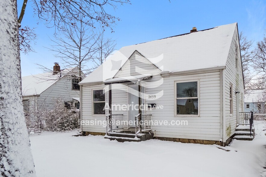 Building Photo - 2459 Lexington Ave