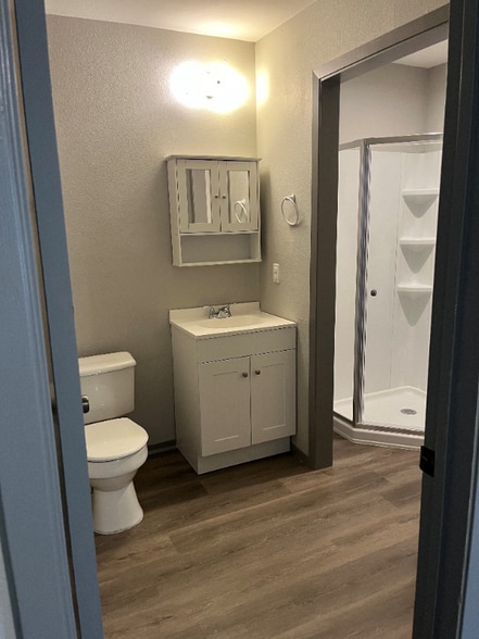 Building Photo - 705 Guadalimar St