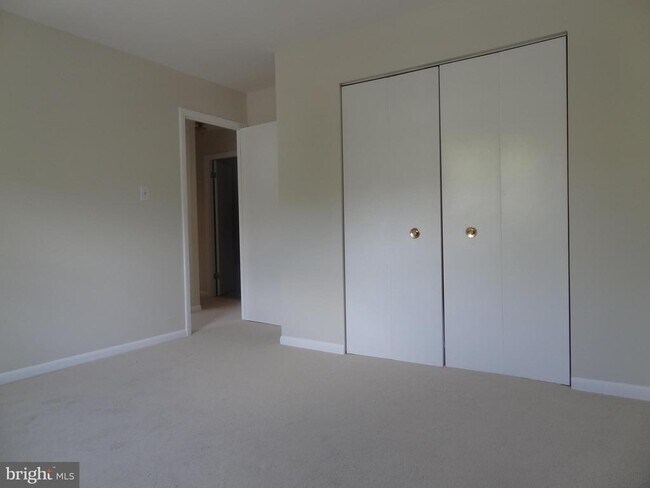 Building Photo - 1627 Severn Run Ct