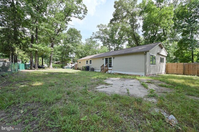 Building Photo - 2722 Sunset Ave