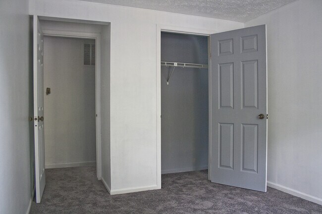 Building Photo - Demetrias Place