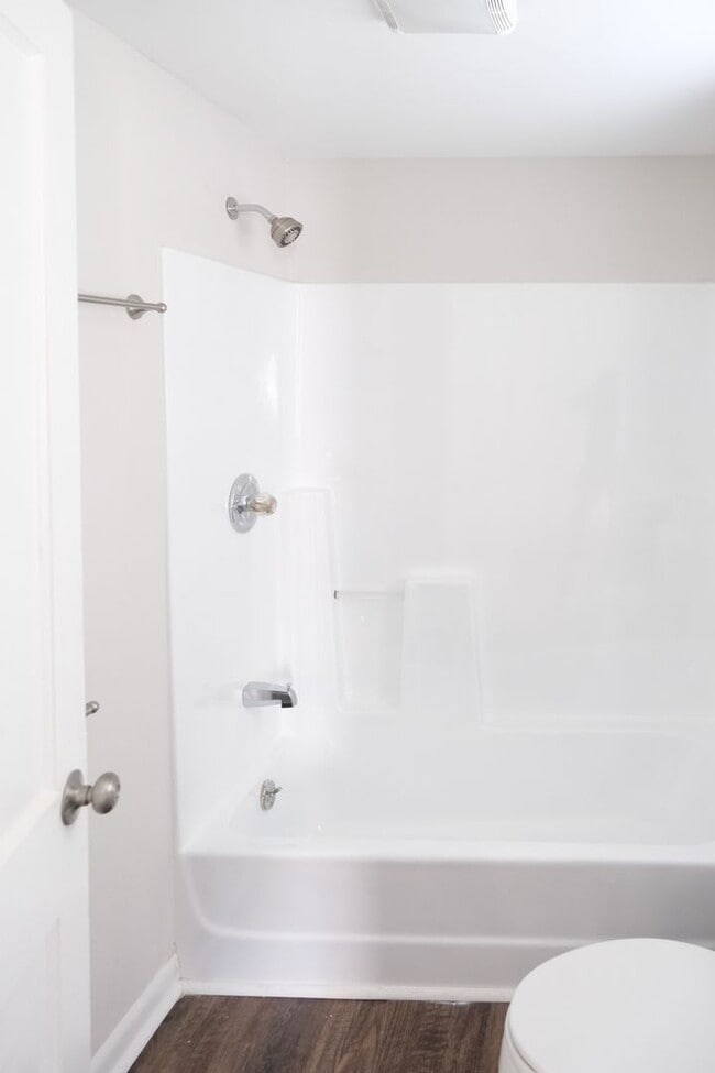 Building Photo - 7 Welch St