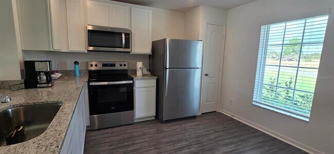 Building Photo - 310 Amberjack Ln