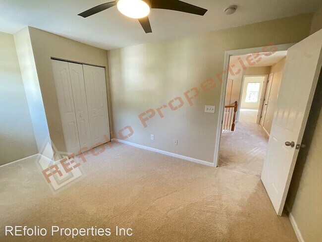 Building Photo - 3 br, 2.5 bath House - 106 Courts Garden Way