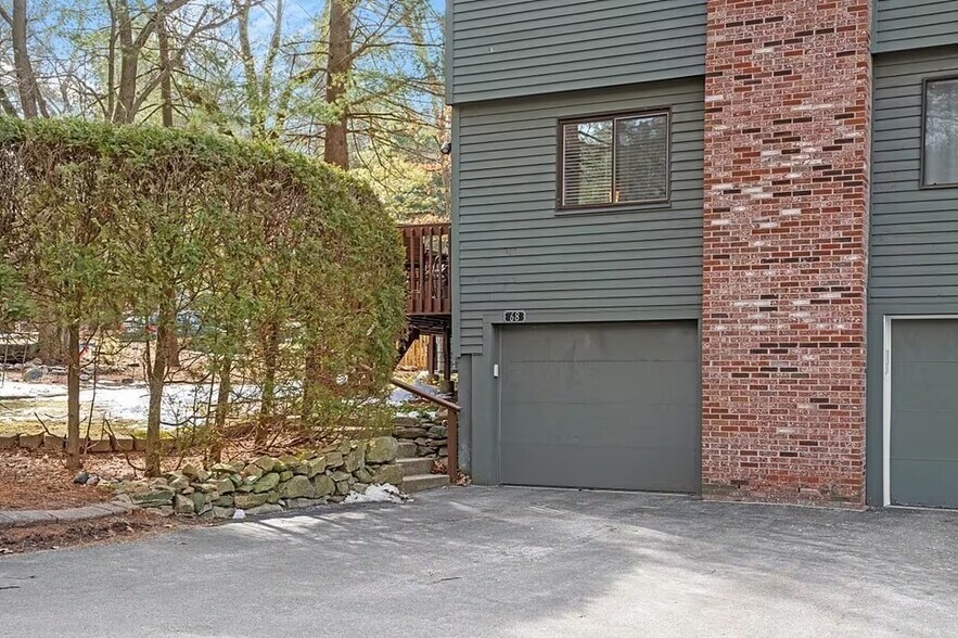 Building Photo - 68 E Bluff Rd