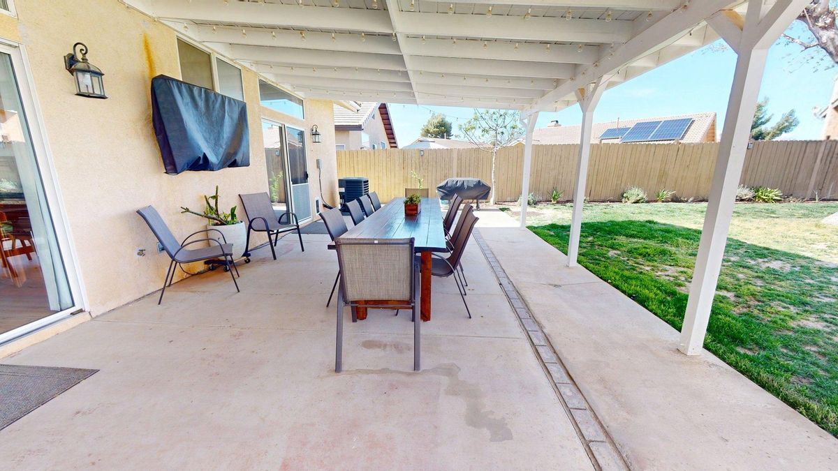 Building Photo - 45066 Palo Vista Dr