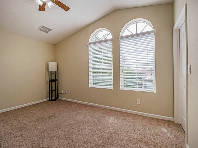 Building Photo - 1750 Berkshire Cir SW