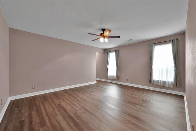 Building Photo - 3929 Eagle Nest Lake Ln