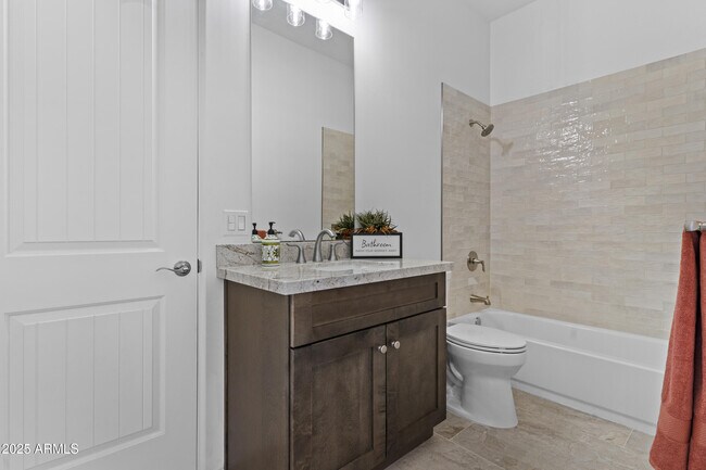 Building Photo - 2617 W Desert Hills Dr