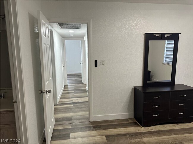 Building Photo - 601 Cabrillo Cir