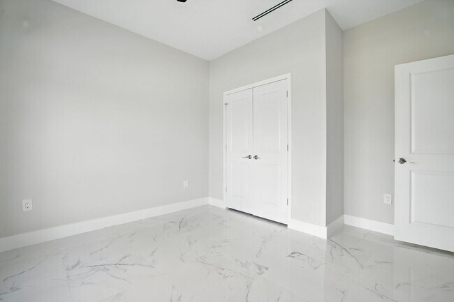 Building Photo - 2838 Tropicana Parkway W
