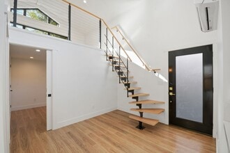 Building Photo - 1105 Stanford Ave