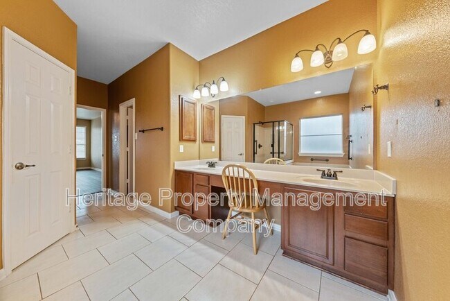 Building Photo - 141 Springtree Gate