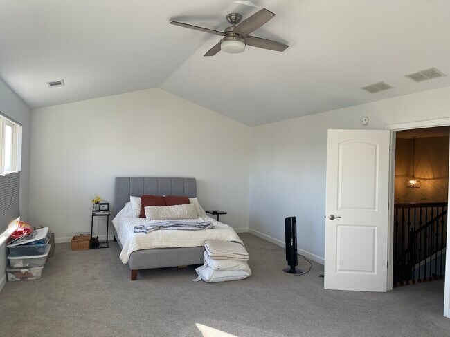 Building Photo - 3252 Cool Springs Ct