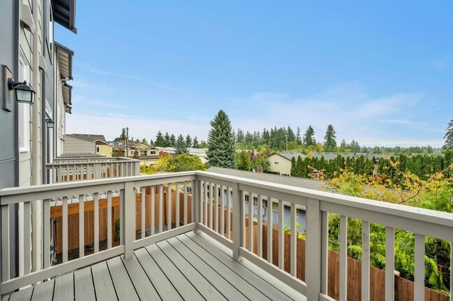 Building Photo - Brand New Townhomes - North Lynnwood!