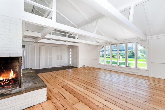 Building Photo - 16 Baywater Dr