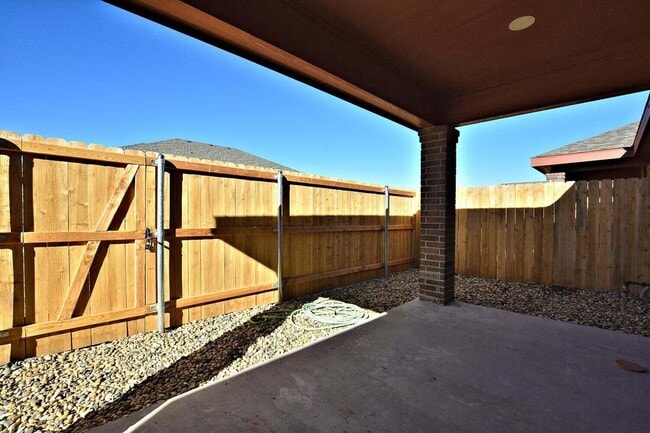 Building Photo - 1207 N Essex Ave