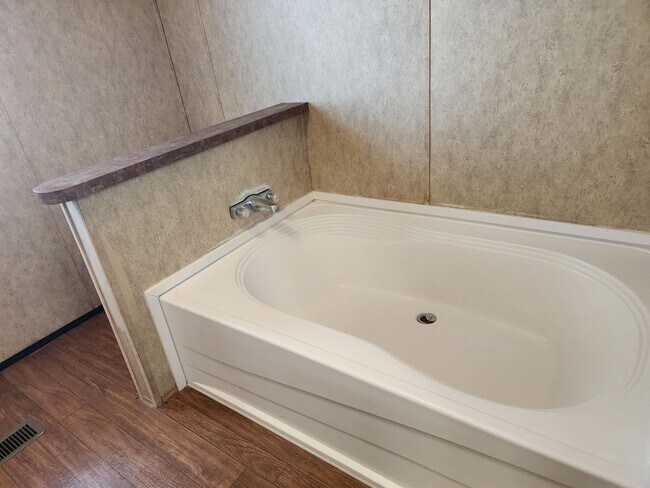 Building Photo - 1210 N Avenue K