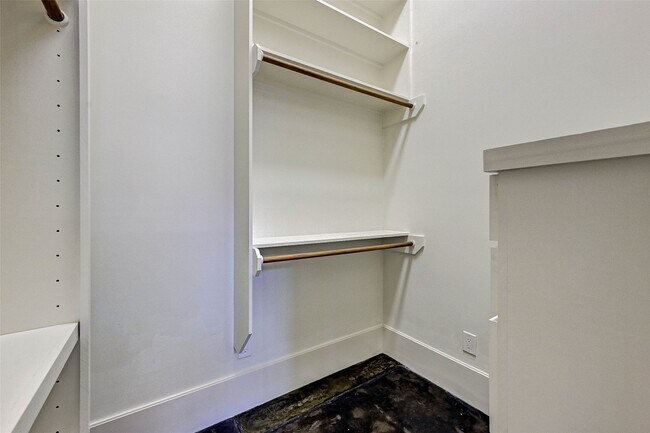 Building Photo - 3128 Alabama Ct