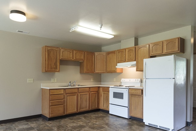 Building Photo - Legacy Creek Townhomes