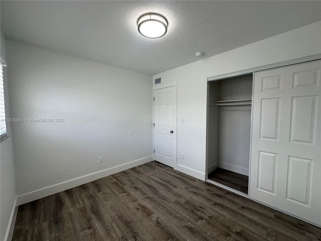 Building Photo - 2843 Fillmore St