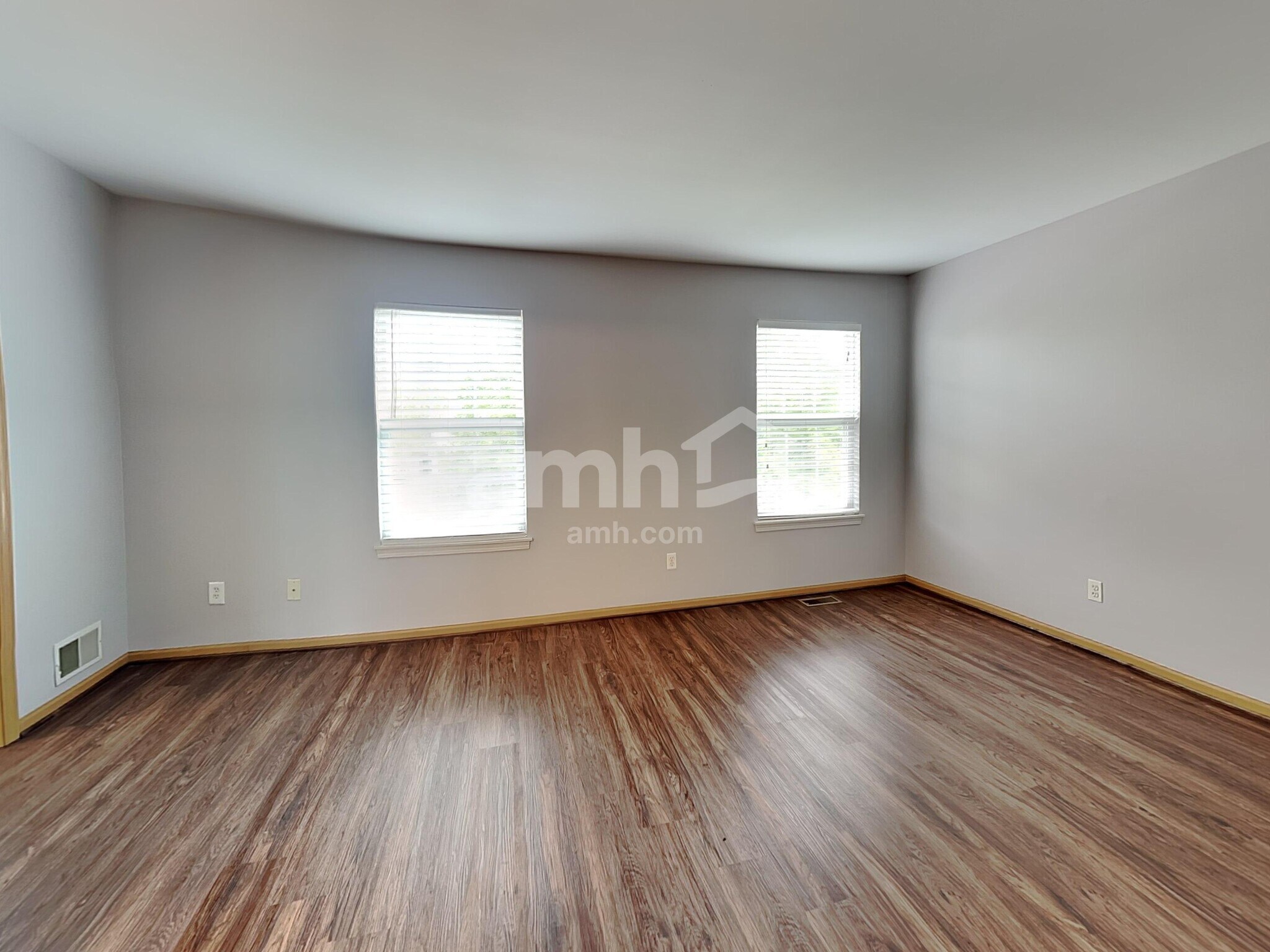 Building Photo - 21343 Earhart Ct