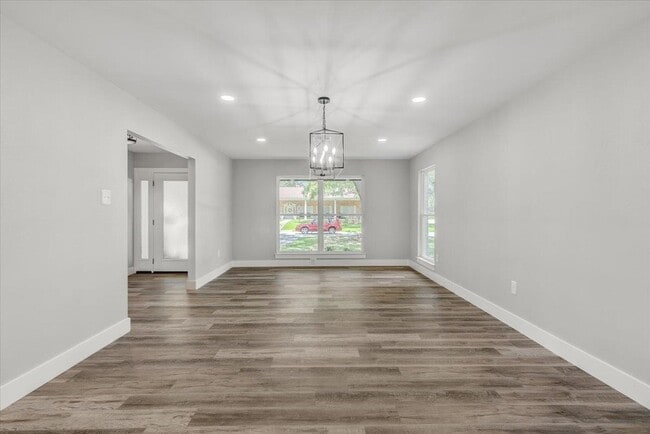 Building Photo - 4615 Barton Ln