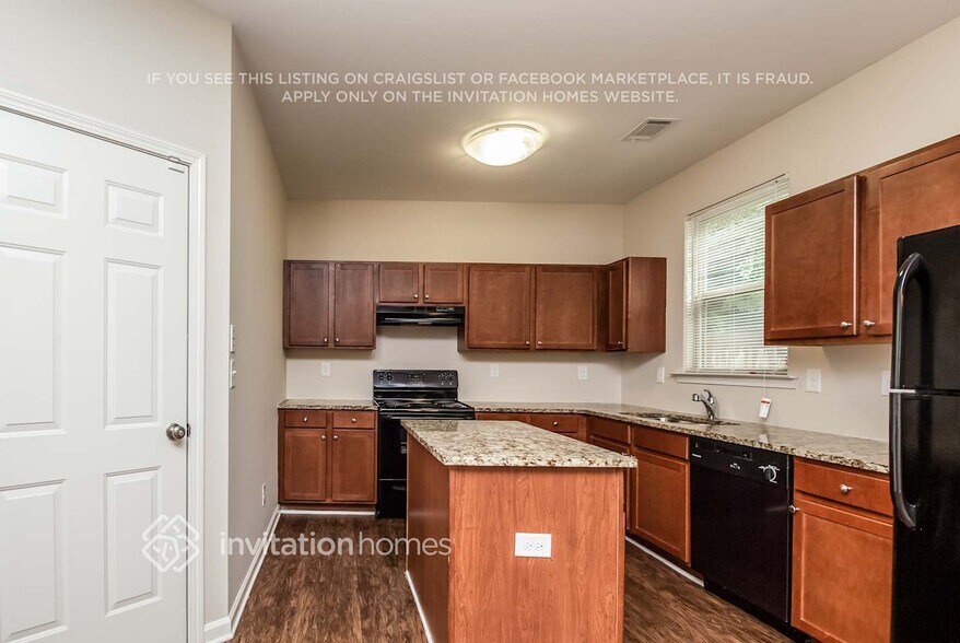 Building Photo - 4850 Medlock Trail Ct SW