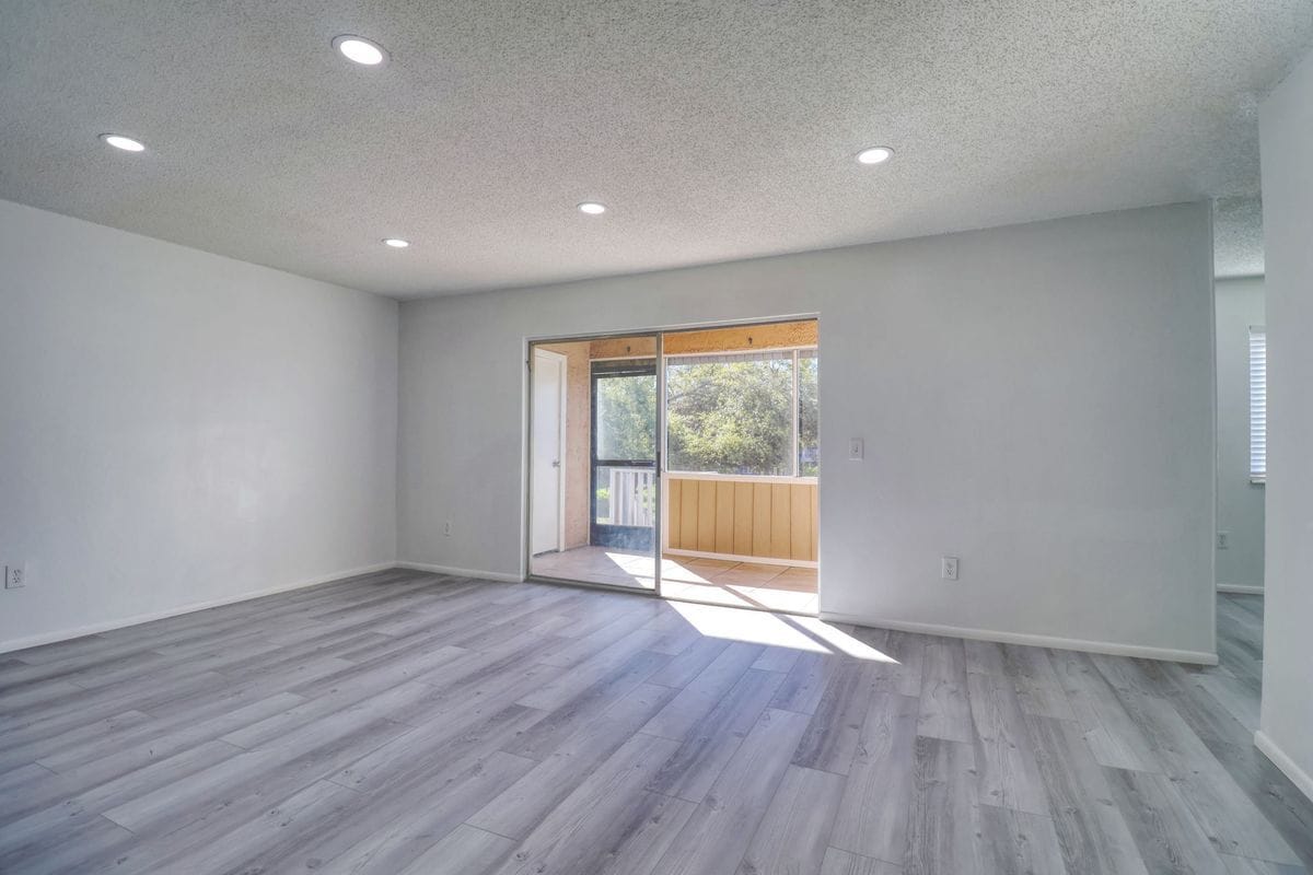 Building Photo - 4004 Cortez Dr