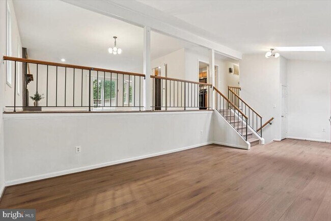 Primary Photo - 12540 Cavalier Dr