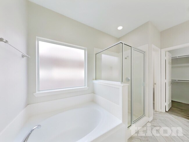 Building Photo - 6855 Tournament Dr