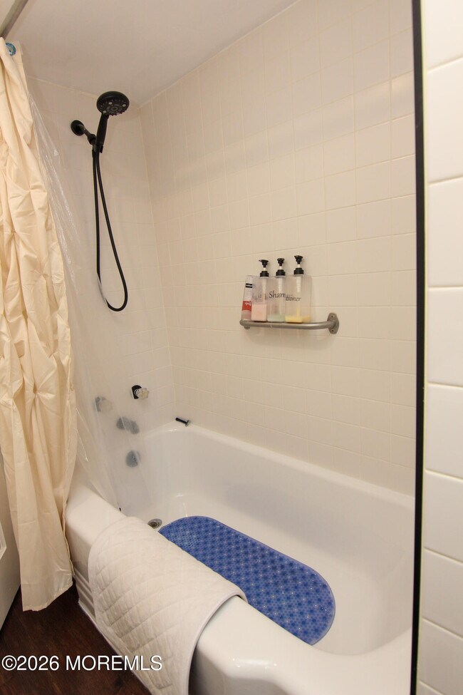 Building Photo - 240 7th Ave