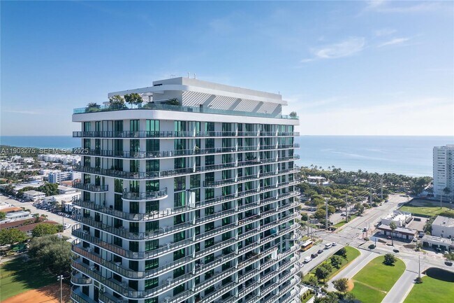 Building Photo - 580 72nd St