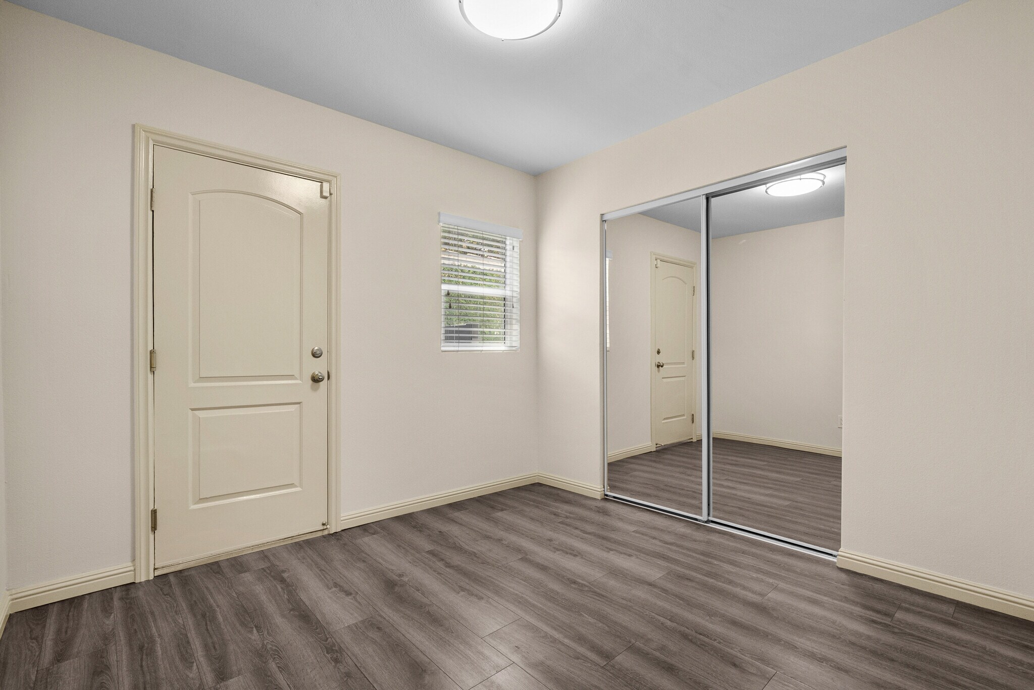 Building Photo - 4417 W 29th St