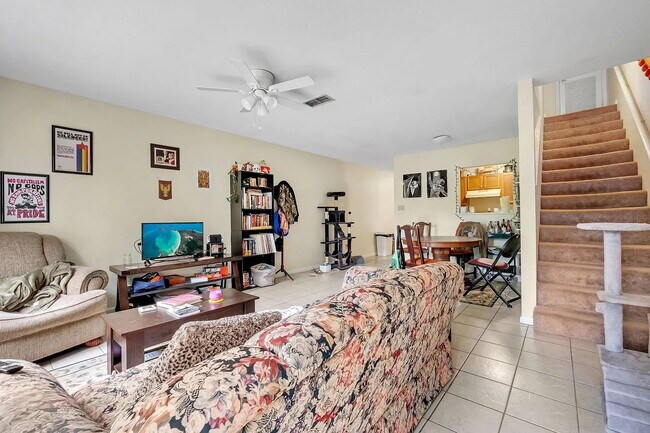 Building Photo - 1 bedroom and 1 bathroom in a 3x3 duplex STEPS AWAY FROM CAMPUS