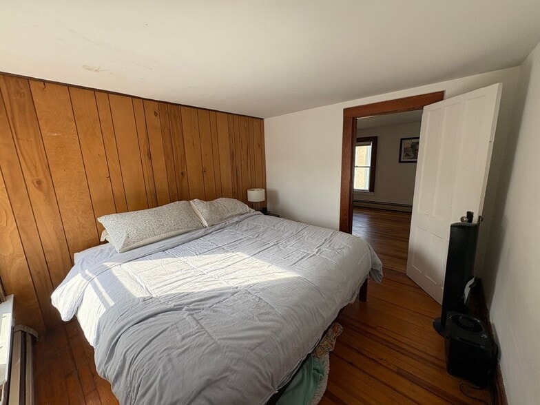 Building Photo - 3729 New York 43-2nd floor